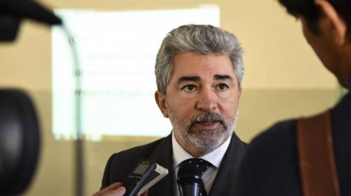 Gutiérrez confirmó que convocará a los gremios docentes para iniciar la negociación salarial