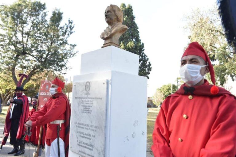 Homenajes a Martín Miguel de Güemes y Macacha Güemes en época de coronavirus (Facebook Gustavo Sáenz)