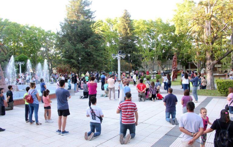 Marcha contra el cierre del seminario en San Rafael.