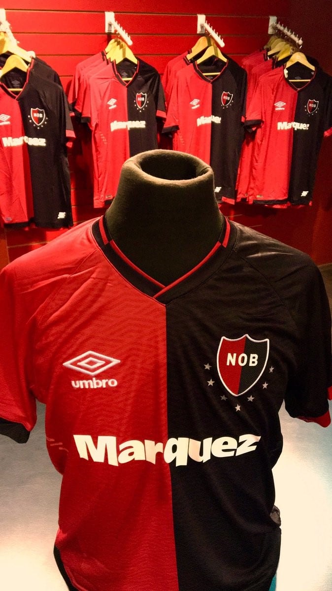 Newell's presenta su camiseta con un novedoso sistema