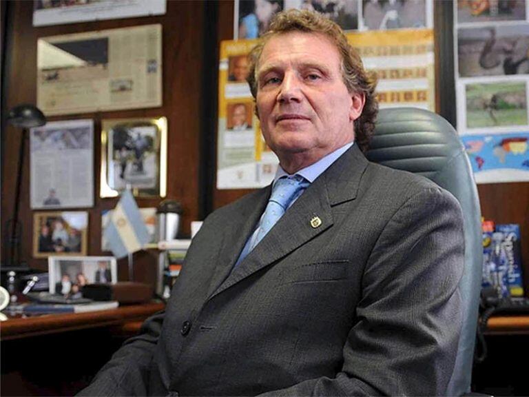 Carlos Sersale embajador inglaterra