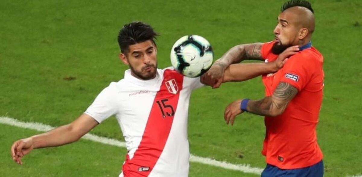 Carlos Zambrano, el defensor peruano que llegaría a Boca en lugar de Goltz
