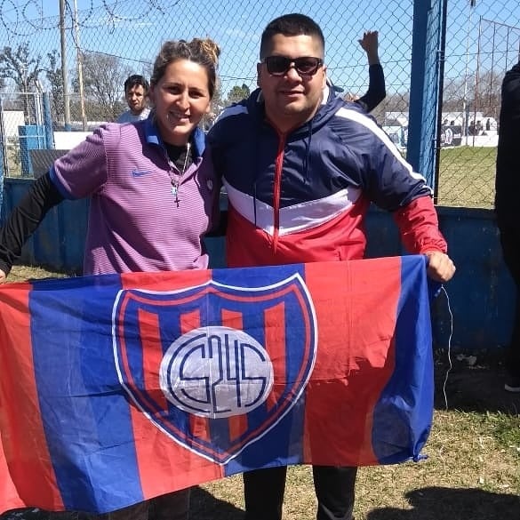 Carolina Navarro una mujer del fútbol de Arroyito