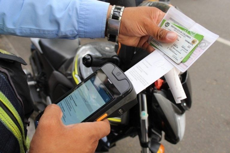 Estacionar mal pasó a costar $5.300.