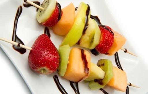 Brochette de frutas