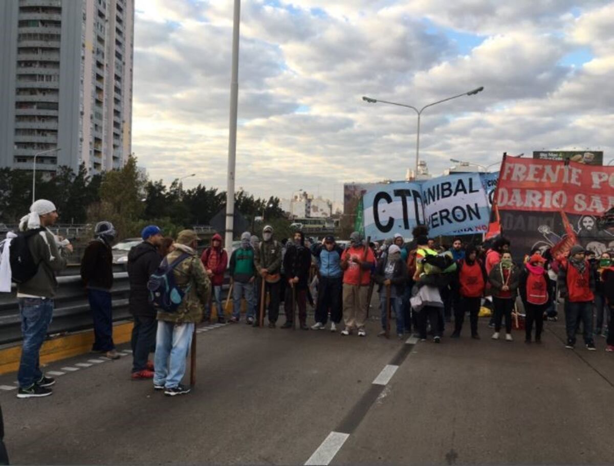 Acto en el Puente Pueyrredón por los 19 años del crimen de Kosteki y Santillán