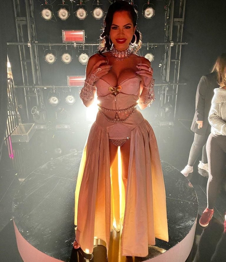 Natti Natasha suele optar por looks en los que deja en evidencia su figura espectacular  (Foto: Instagram/ @nattinatasha)