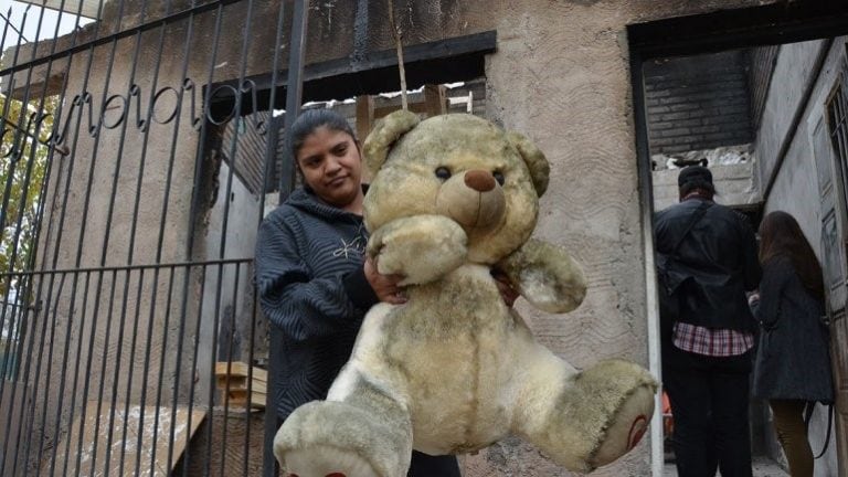 Un caniche los salvó de morir quemados (Sebastian Fariña Petersen).