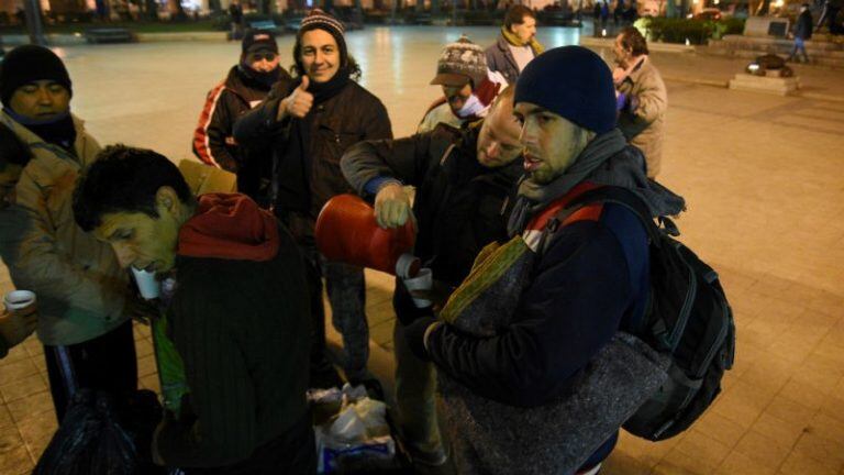 Comida Solidaria, el proyecto que lleva bebida o comida caliente a personas en situación de calle.