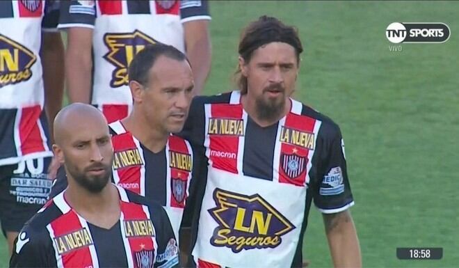 La camiseta de Chacarita dio que hablar. (Foto: Captura de pantalla)