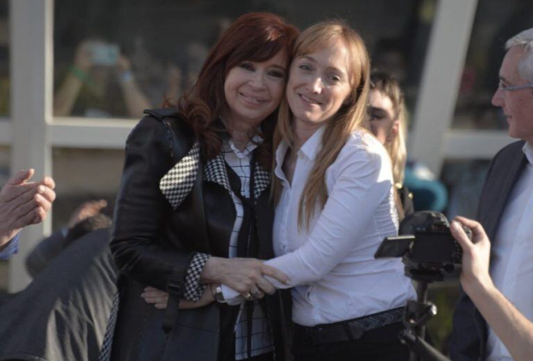 Cristina Fernández y Anabel Fernández Sagasti.