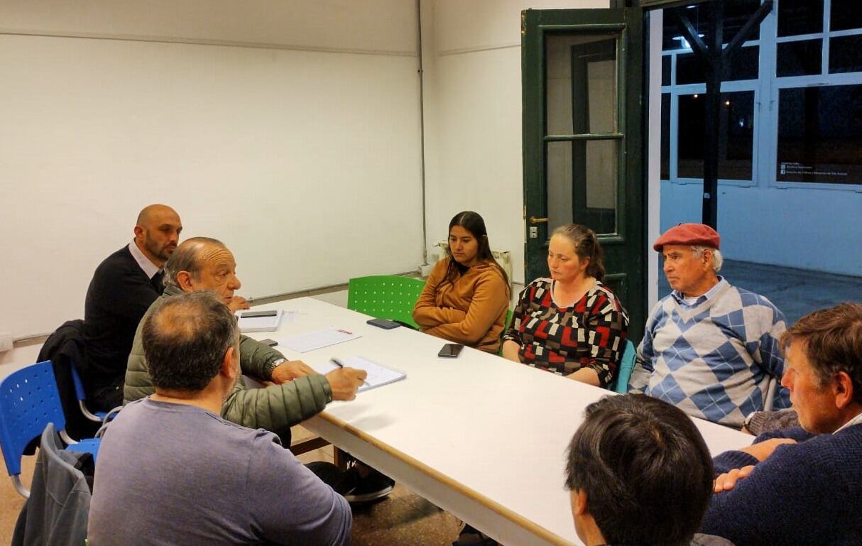 Reunión de la comisión de “Entre Asados y Relinchos”