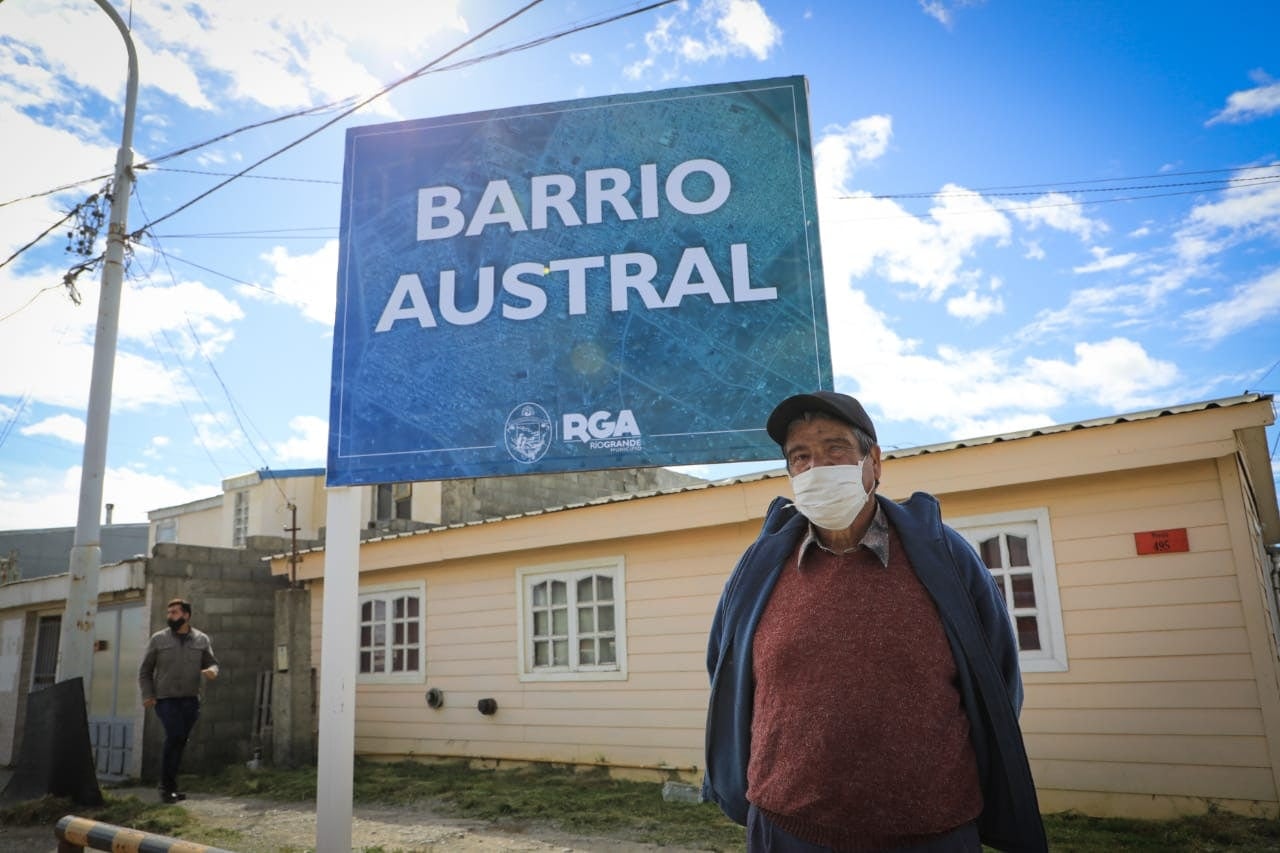 El intendente acompañó los festejos junto a los vecinos del barrio. “Agradezco a cada uno de los vecinos por el compromiso que han tenido en la construcción de una comunidad organizada y solidaria”, resaltó.