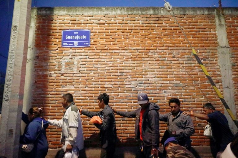 Una caravana de inmigrantes centroamericanos recorre México camino a Estados Unidos. (Foto: REUTER)