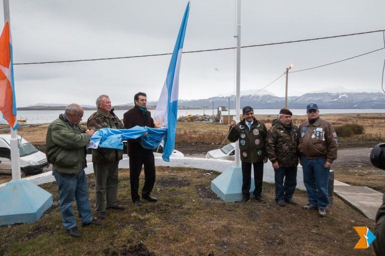 Homenaje ARA San Juan