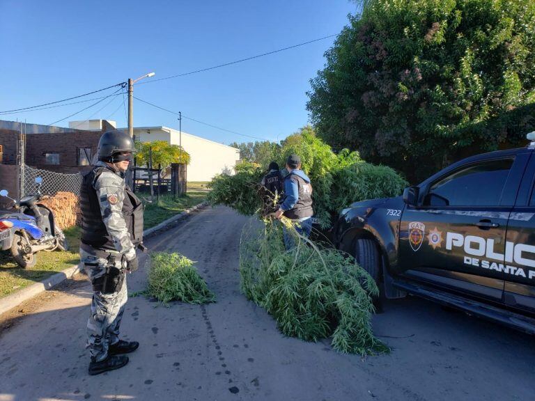 Múltiples allanamientos de la PDI en la zona sudoeste, norte de Rosario y Villa Gobernador Gálvez