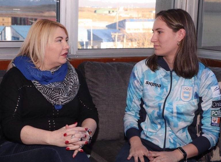 Rosana Bertone recibió a la deportista Athina González Ciaravella