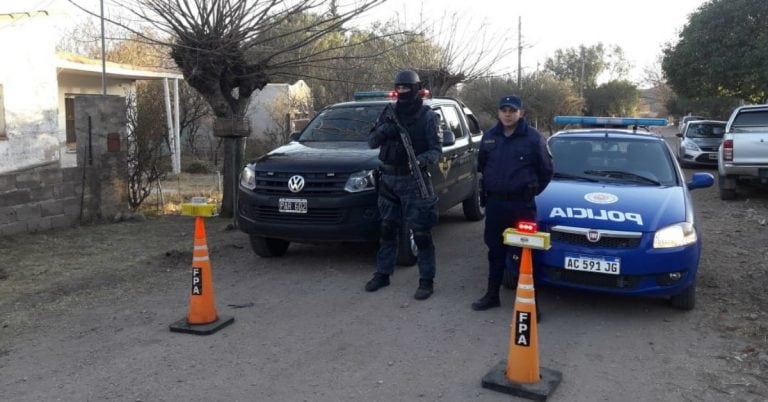 Quedó detenido por tener un viviero de marihuana en su casa.