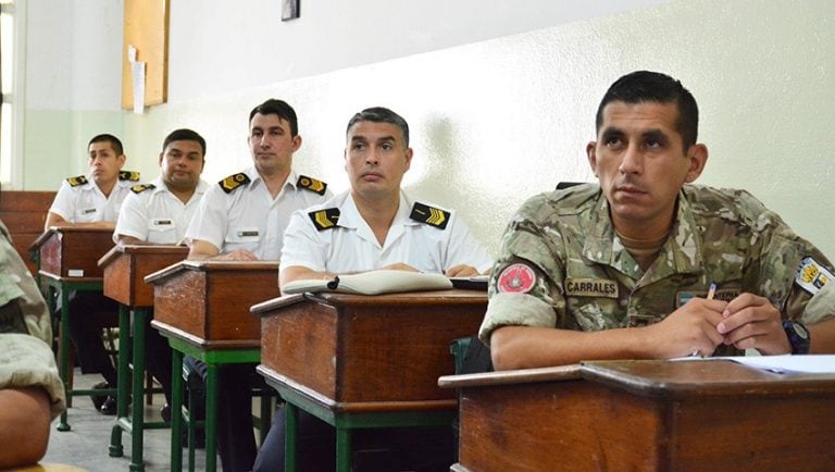 Curso aplicativo 
(foto: Gaceta Marinera)