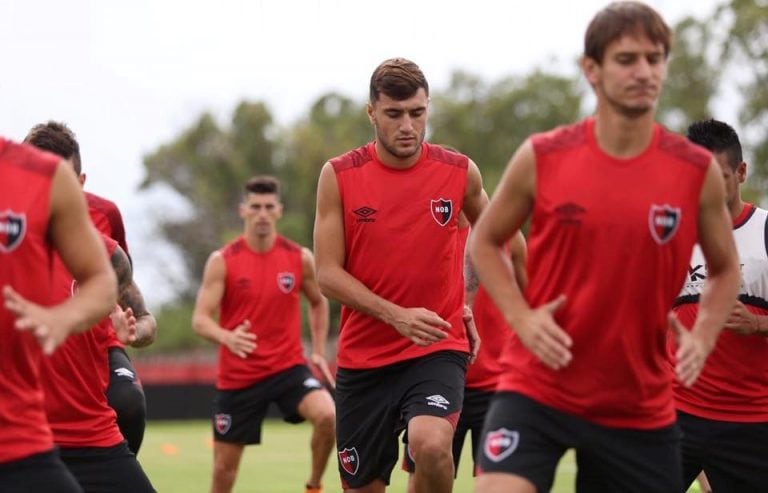 El plantel trabajará en la ciudad hasta el día del debut con Boca en la Superliga. (@canoboficial)