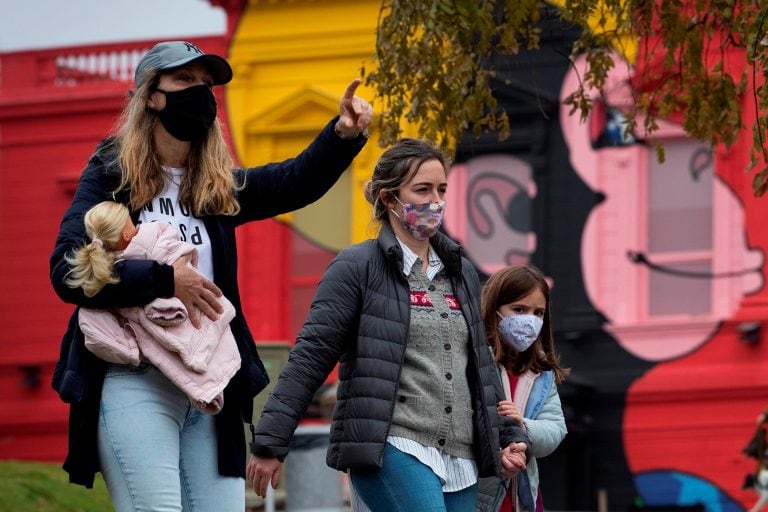 A partir del miércoles se ampliarán las salidas con los niños en la Ciudad de Buenos Aires (Foto: Alejandro PAGNI / AFP)