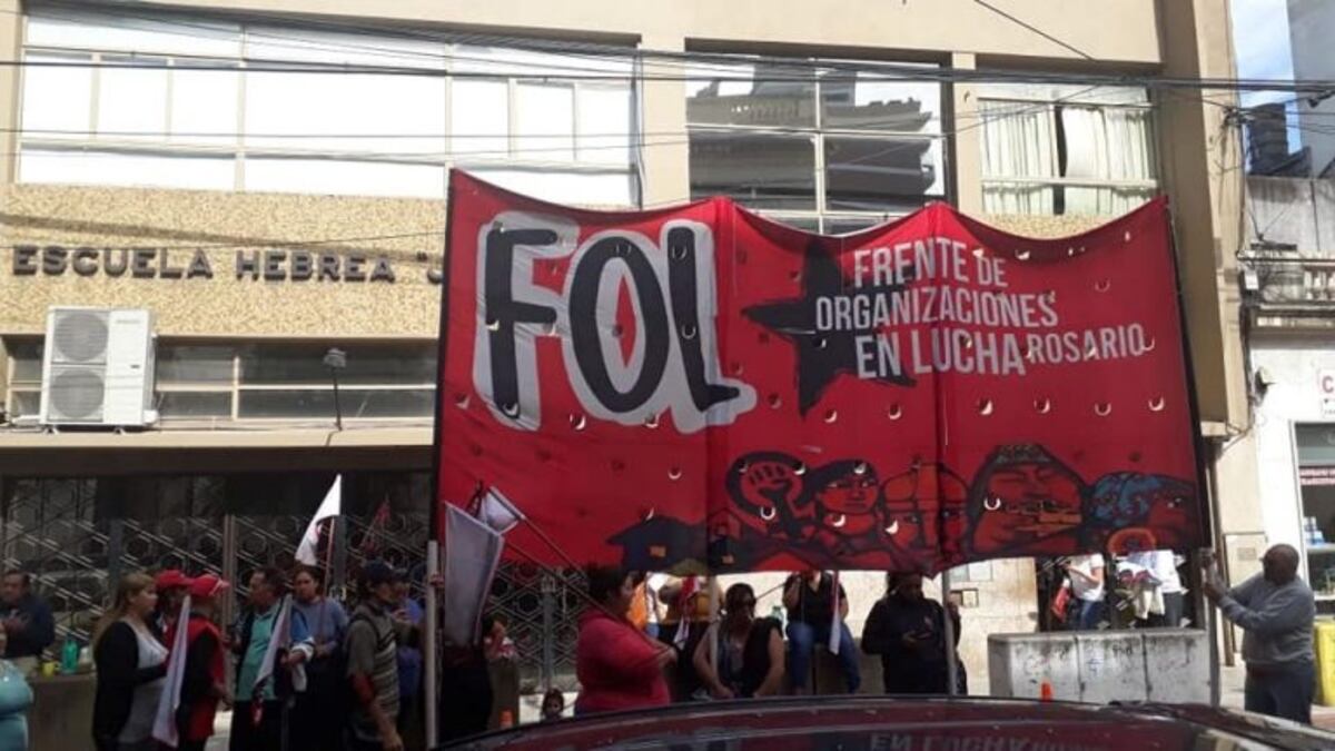 Protesta en el centro por la detención de dos militantes acusados de pintar la Catedral
