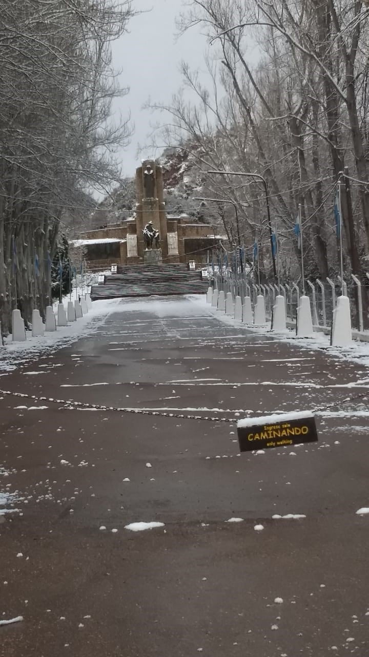 Así quedó el Manzano Histórico tras la nevada.