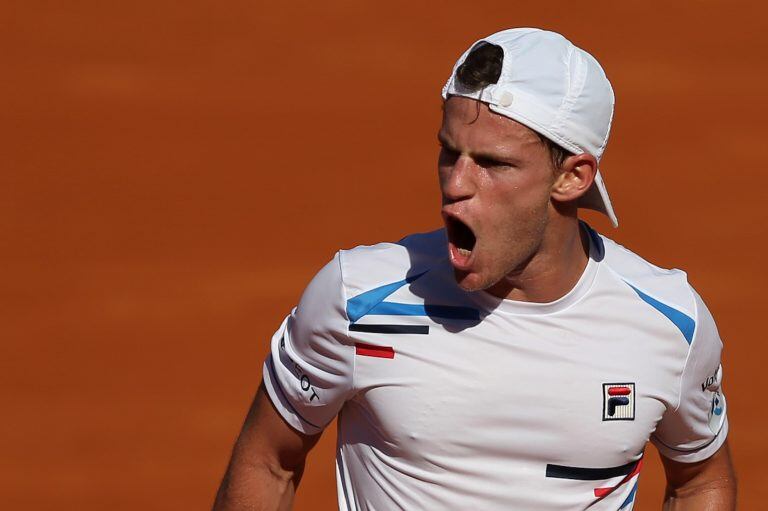 El jugador Diego Schwartzman de Argentina durante el partido frente al Austriaco Dominic Thiem este sábado durante un partido de las semifinales del Abierto de Argentina ATP 250 en Buenos Aires (EFE/Juan Ignacio Roncoroni)