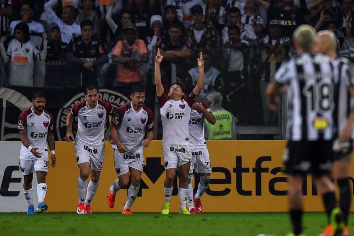 Colón derrotó por penales a Atlético Mineiro y está en la final de la Sudamericana