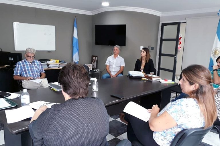 Reunión entre el Ministerio de Salud, el Colegio de Farmacéuticos de Entre Ríos y el Instituto Obra Social de Entre Ríos (Iosper) para instituir la norma.