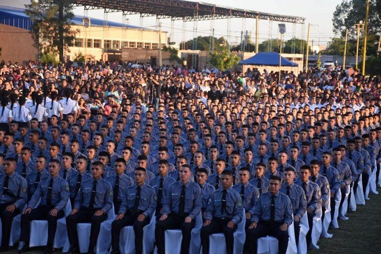 Acto de egresados de los efectivos de la policía de Santiago del Estero.