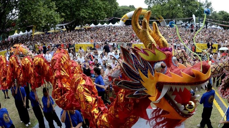 Una multitud está presente cada año para ver los festejos