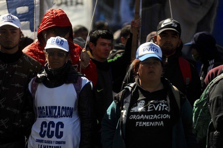 Organizaciones sociales protestan en el Congreso para que se decrete la Emergencia Alimentaria. (Federico López Claro)