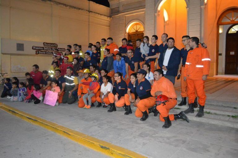 Caravana y asado para bomberos