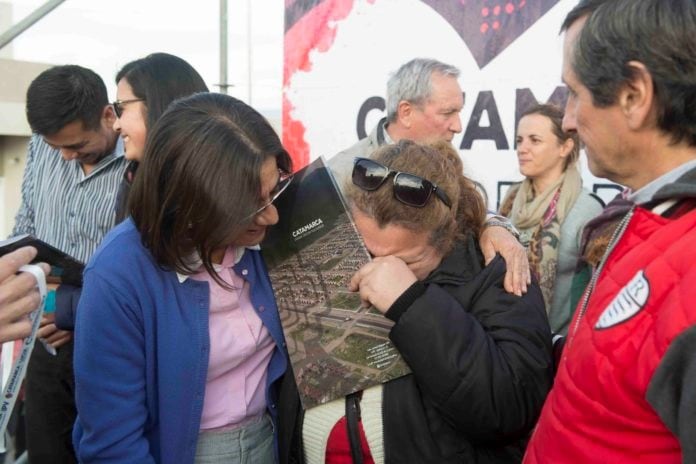 Lucía Corpacci entregó 70 viviendas