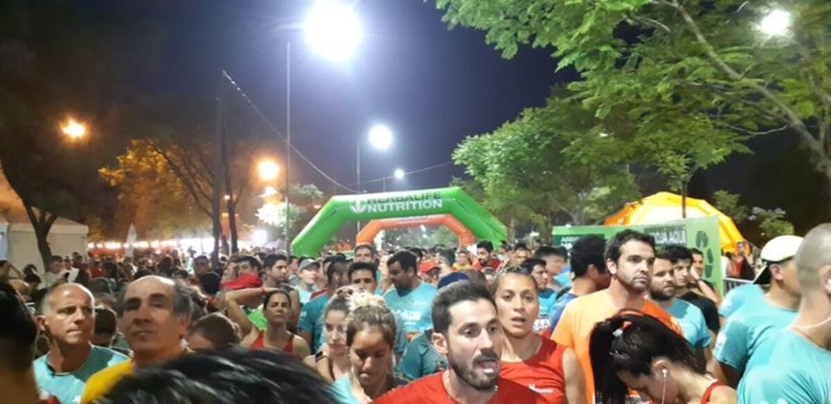 La media maratón nocturna en Córdoba encendió la ciudad
