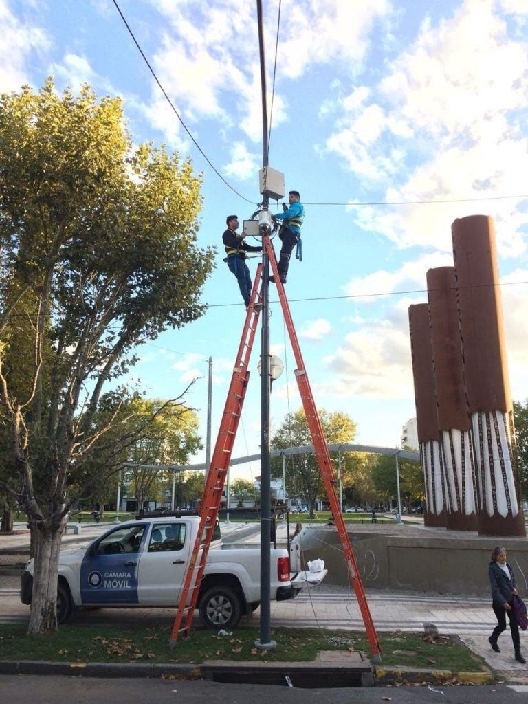 Instalan 600 nuevas cámaras de seguridad en La Plata (0221).