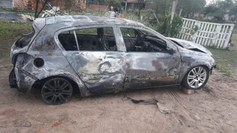 Atropellaron, mataron a un canillita y luego quemaron el auto.