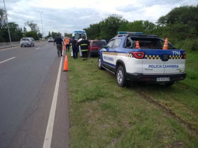 Accidente en Ruta E-53: perdió el control de su vehículo y colisionó contra un paredón