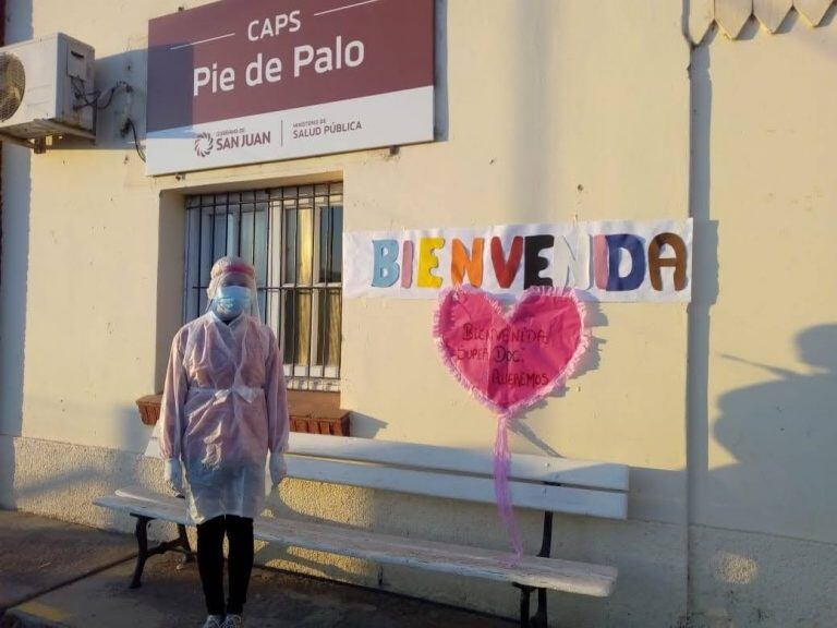 La médica recibió una calurosa bienvenida.