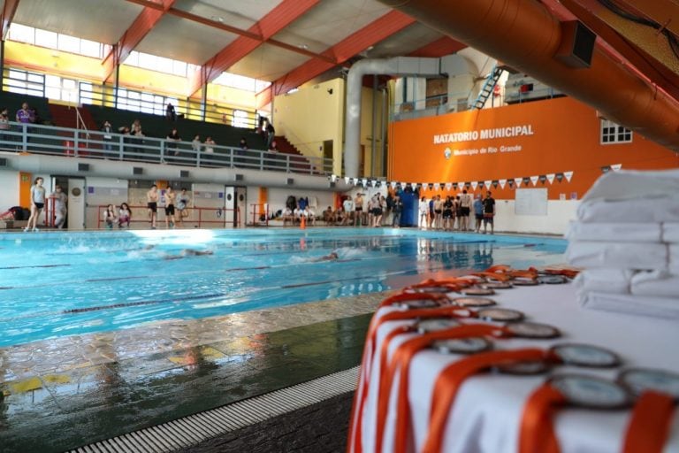 Encuentro de natación en Río Grande