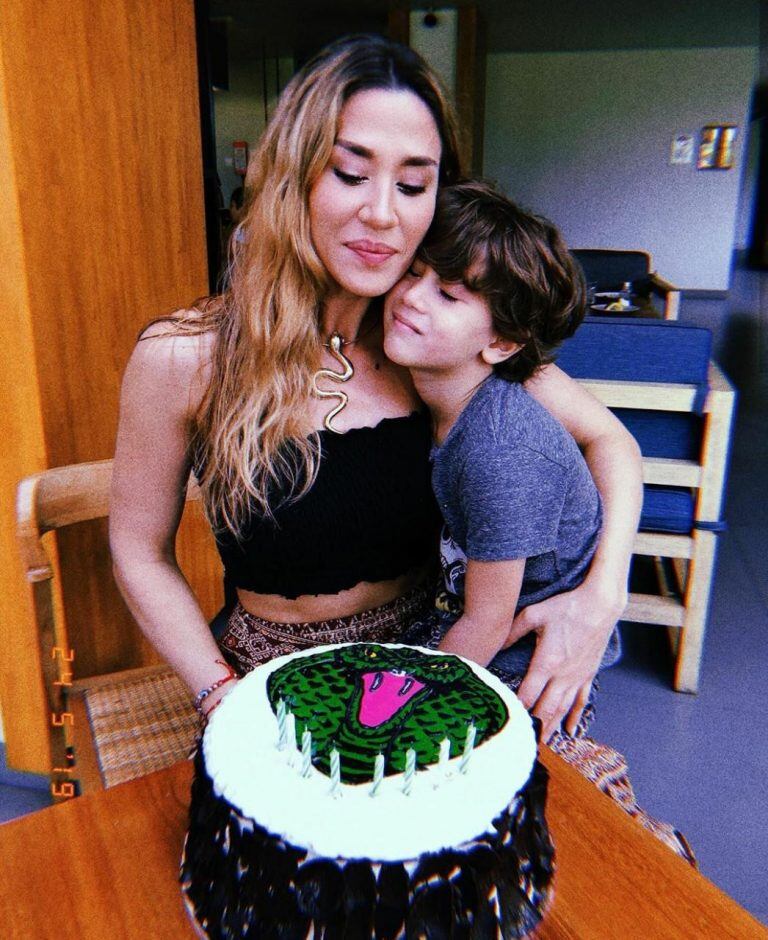 Jimena Barón celebra su cumpleaños en Indonesia con Momo, Mirko y Marley (Foto: Instagram)