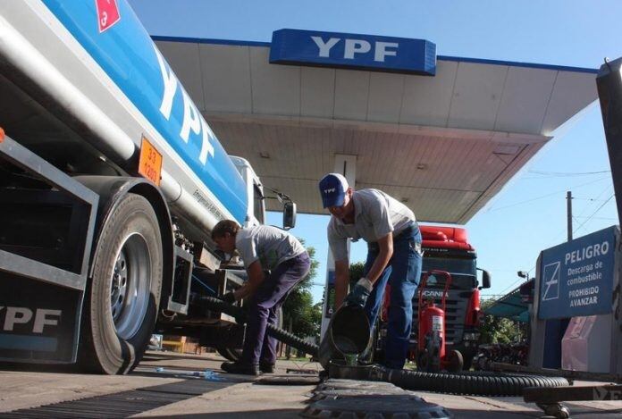 Estación de servicio YPF.