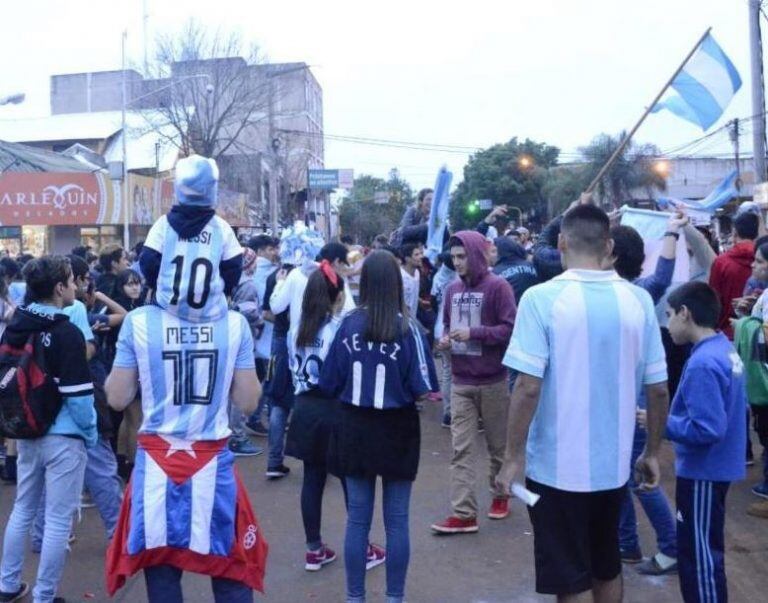 Festejos en la Costanera de Posadas. (Foto: El Territorio)