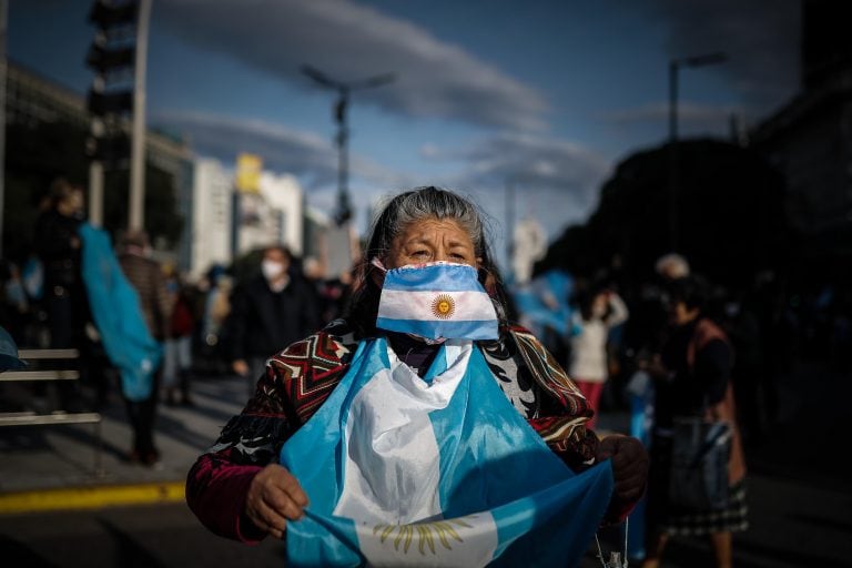 Miles de personas se manifiestan frente al obelisco de la Ciudad de Buenos Aires EFE/ Juan Ignacio Roncoroni