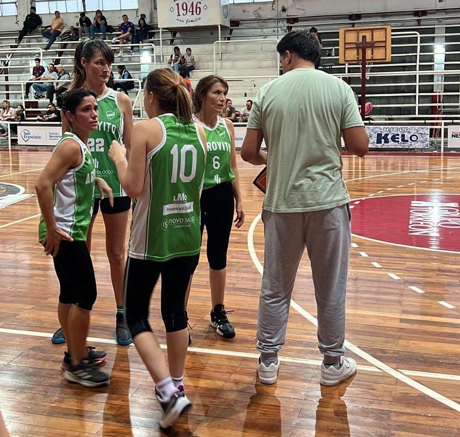 Básquet Femenino Deportivo y Cultural Arroyito