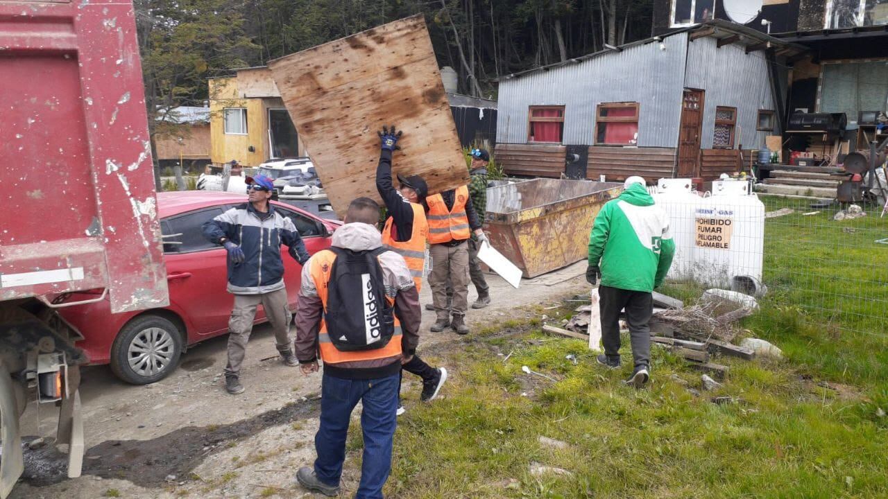 Jornada de limpieza integral en barrio Andorra.