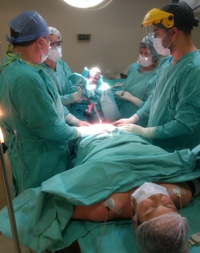 Nacieron trigemelas idénticas en Lomas de Zamora (Foto: Clarín)