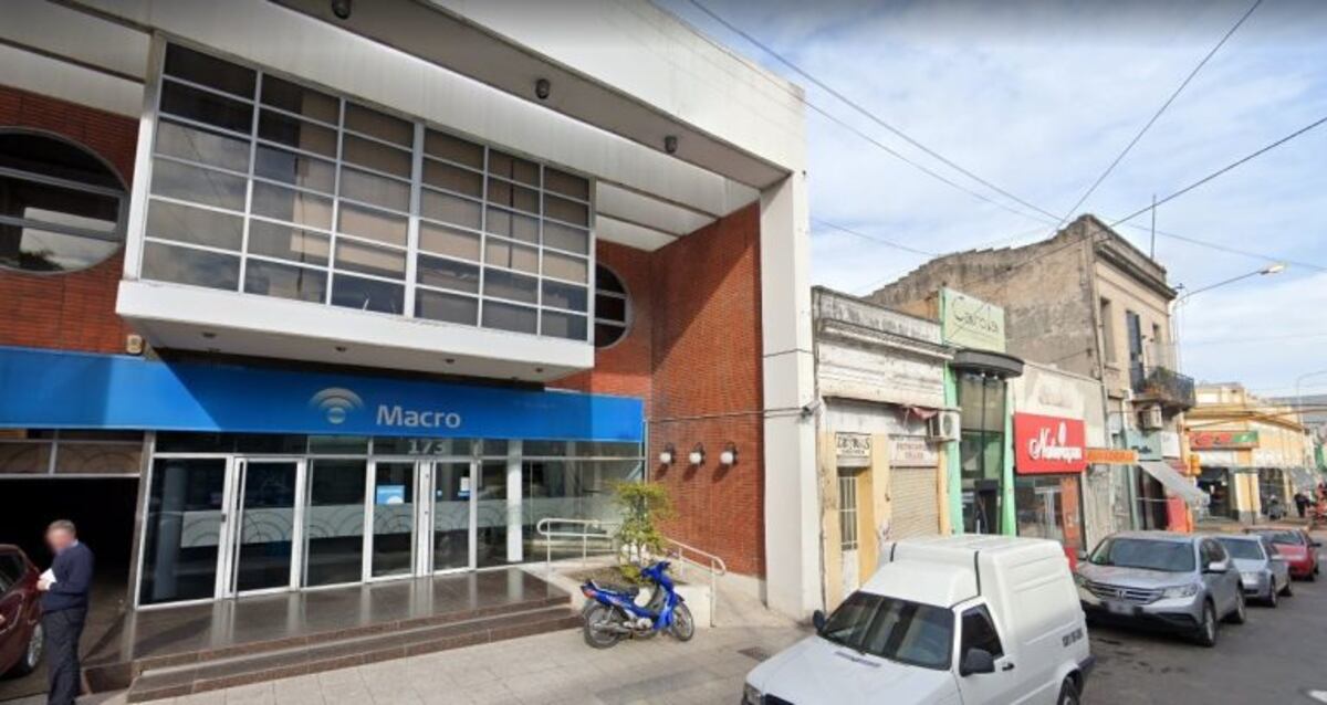 Desapareció hace cinco meses tras retirar dólares de un banco de Paraná, ahora investigan al taxista