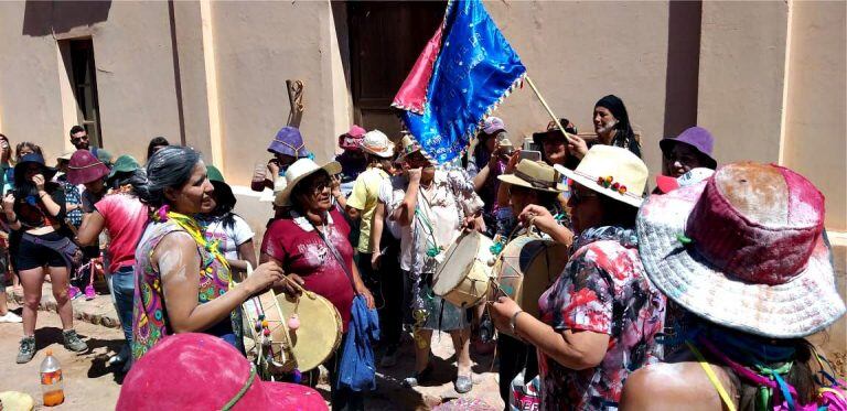 Ronda de copleras, en el Jueves de Comadres en Purmamarca. (Archivo)